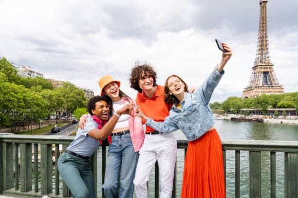 travelers can enjoy their France trip with smooth mobile network
