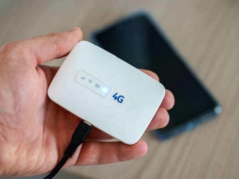 Pocket WiFi work with phone for Belgium  travel