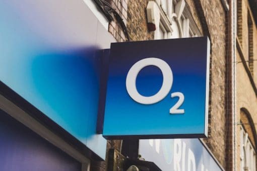 Buying O2 SIM Cards and eSIM for Tourists in 2025: How to Get and Activate