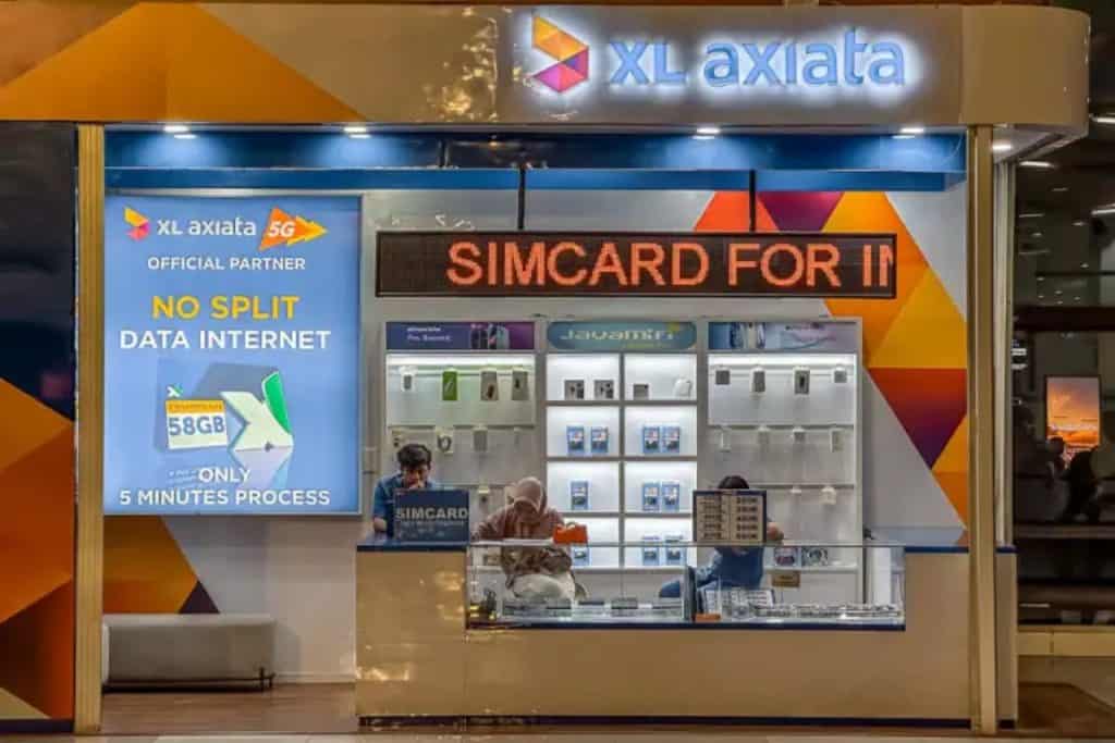 XL Axiata store at Jakarta Soekarno-Hatta International Airport