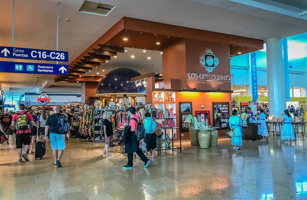 Meilleures options de cartes SIM pour touristes à l'aéroport de Cancún