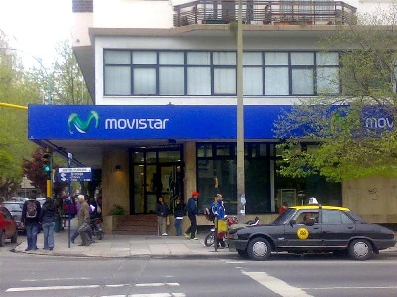 Buy an Argentina SIM card at the official store in the city