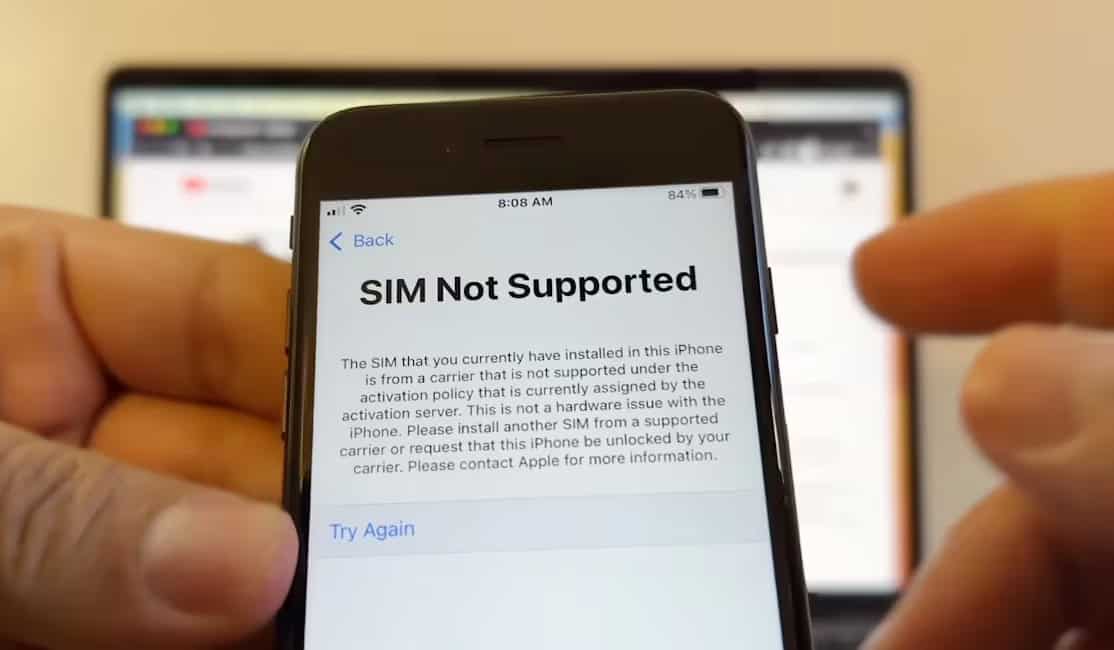 Message saying that an iPhone has SIM restrictions