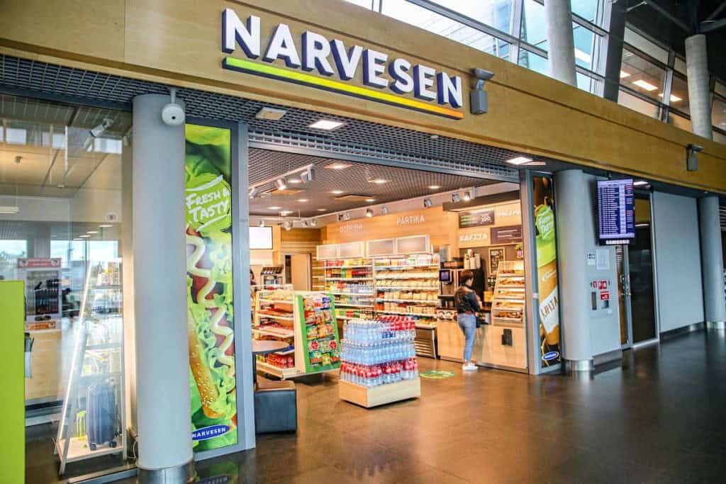 narvesen store at riga airport