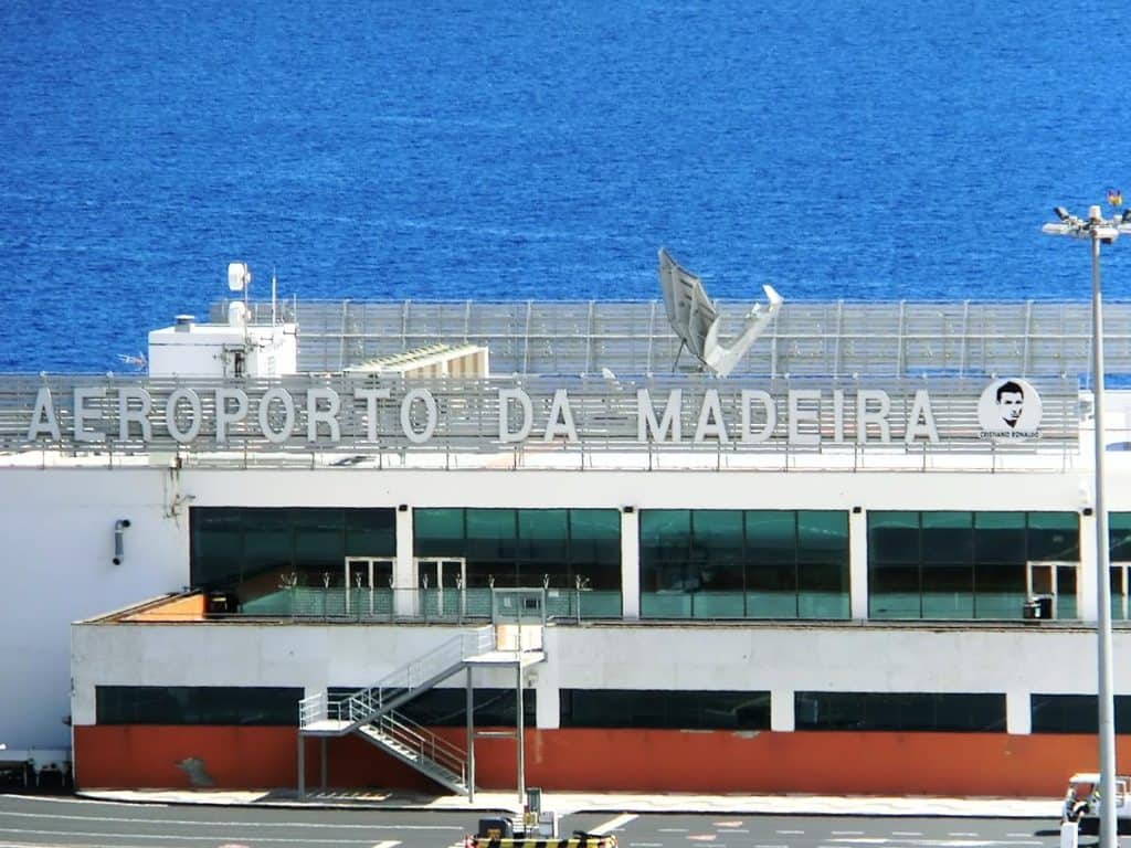 madeira sim cards at the airport