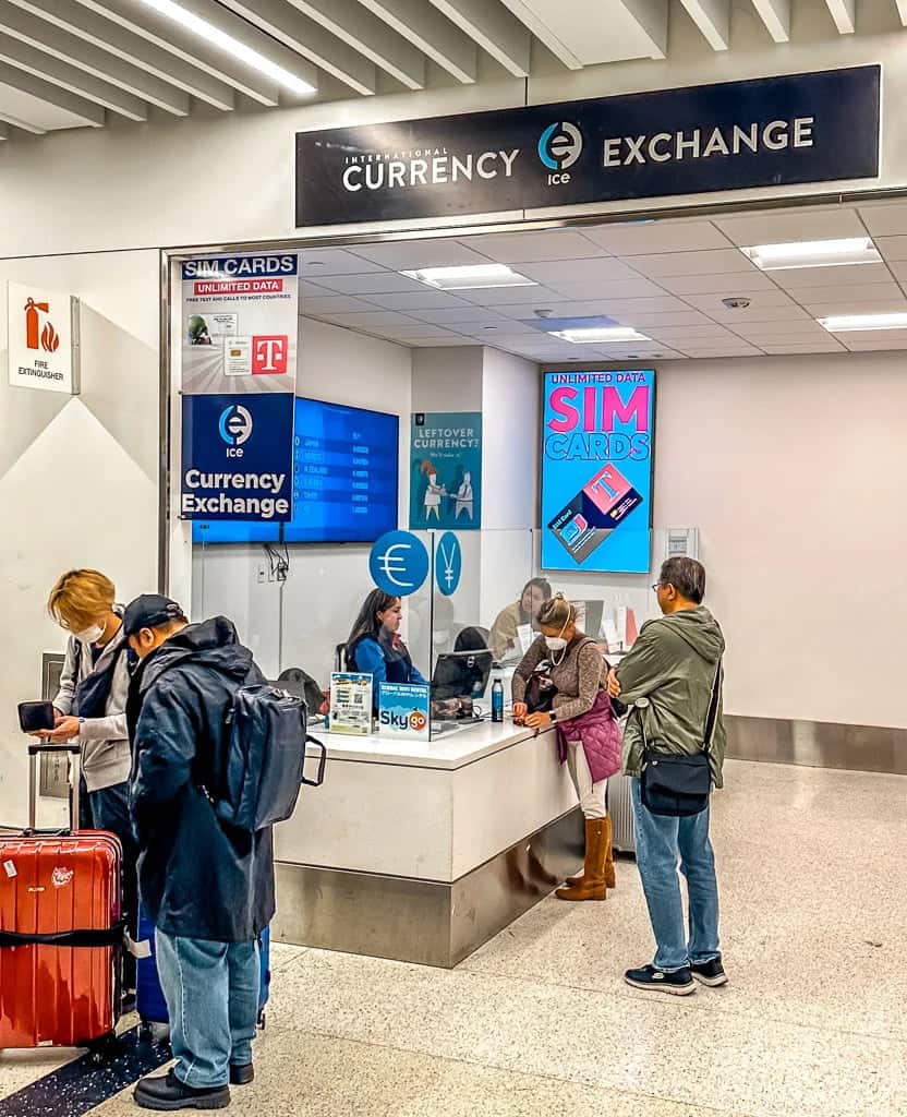 currency exchange at los angeles airport